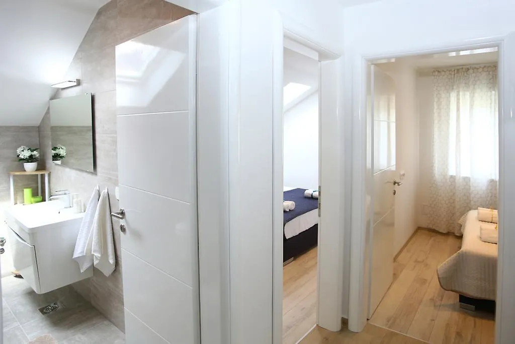 Apartment Nikolina Split 0*,  Croatia